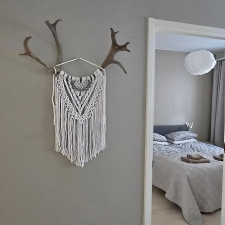 Uusi Kotoisa Kaksio Yksityissaunalla Rovaniemi Esterno foto