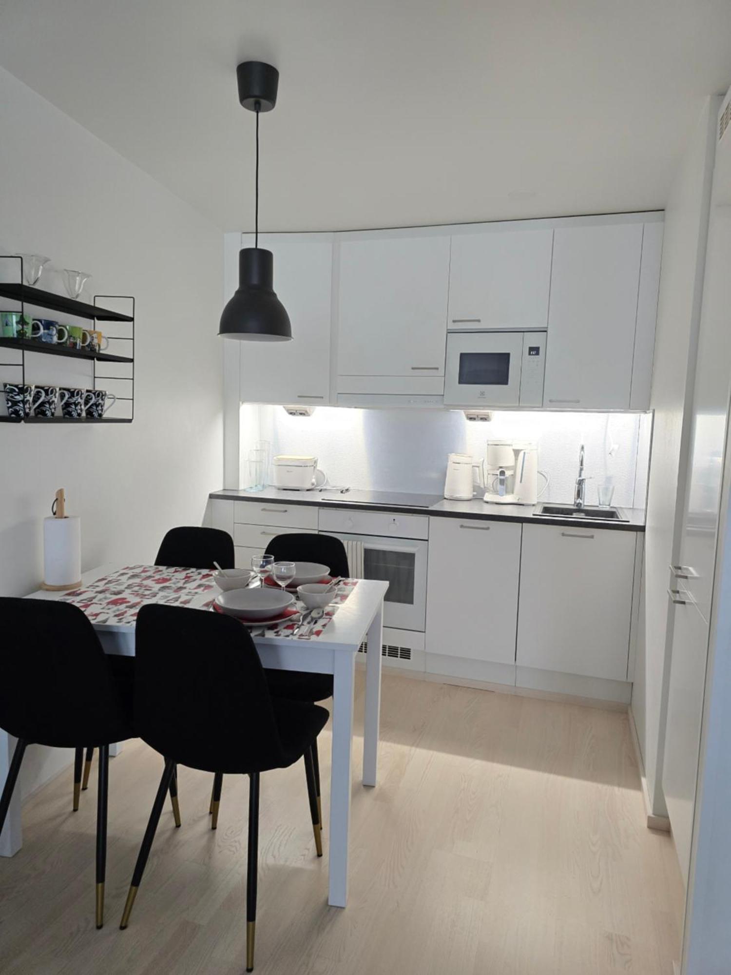Uusi Kotoisa Kaksio Yksityissaunalla Rovaniemi Esterno foto